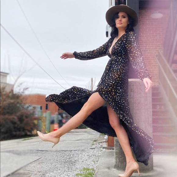 I'm Rachel ❤️❤️ Bookmark my closet - Picture 6 of 8